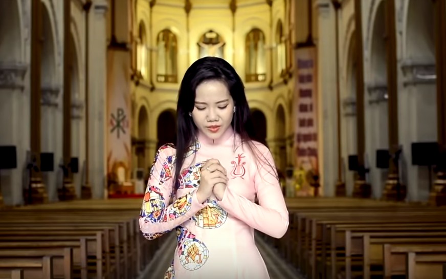 Thánh Ca: AVE MARIA - Ca sĩ Anna Phạm Khánh Ngọc