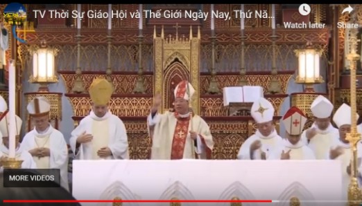 Điều bất ngờ lớn nhất xảy đến trong đêm Giáng sinh là Đấng Tối Cao trở thành một hài nhi bé nhỏ