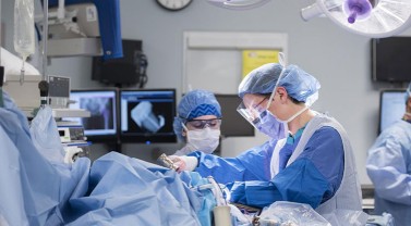 Bác sĩ xác nhận đã chết, 27 phút sau tỉnh dậy tuyên bố Thiên Đàng có thật, rồi thiếp đi