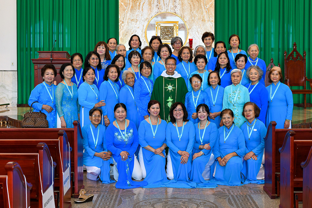 Hình ảnh: Thánh Lễ Mừng Bổn Mạng Hội Các Bà Mẹ