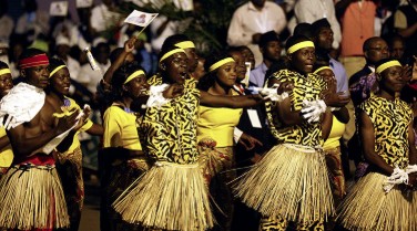 Tâm trạng của Đức Thánh Cha khi bị kẹt trong thang máy. Diễn từ tại dinh tổng thống Mozambique