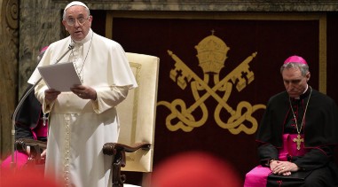 Bước tiến quan trọng: Đức Thánh Cha hủy bỏ bí mật tông tòa trong các trường hợp lạm dụng tính dục và ấu dâm