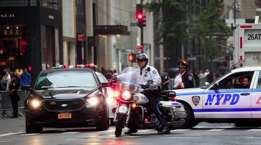 Phạm thánh nghiêm trọng ngay khi linh mục truyền phép trong thánh lễ Chúa Nhật tại New York