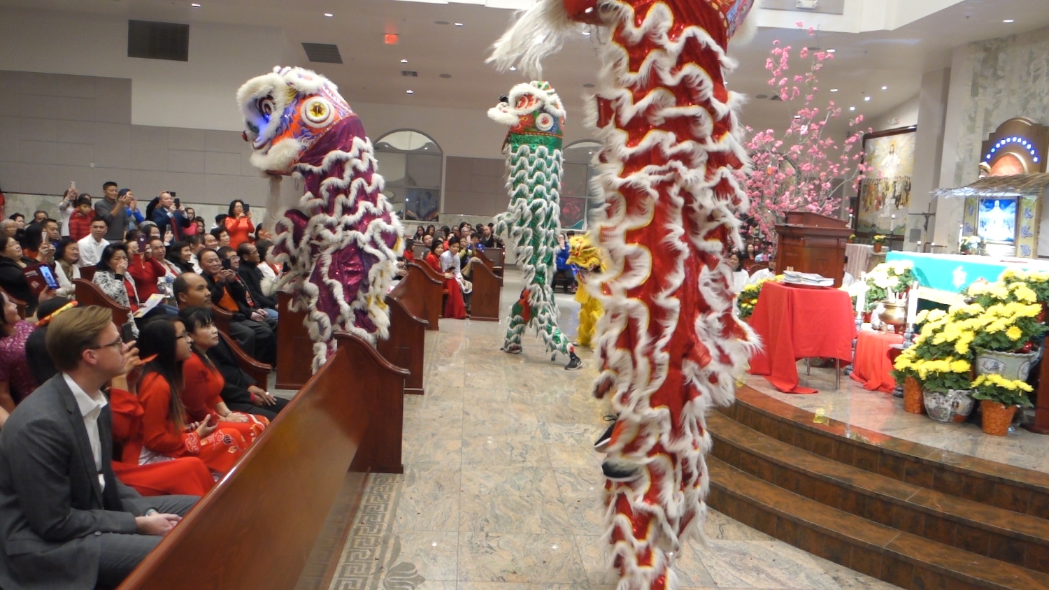 Múa Lân Mùng 1 Tết - Xuân Canh Tý 2020