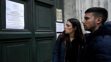 Giáo đô Rôma phải đình chỉ tất cả các Thánh lễ cho công chúng đến tận Chúa Nhật Lễ Lá