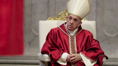 Bài giảng xuất sắc thu hút sự chú ý của ĐGH: Đại dịch dưới ánh sáng cuộc thương khó Chúa Kitô