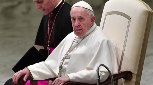 Nỗi buồn của Đức Thánh Cha trước cảnh hàng trăm Kitô hữu Nigeria bị giết hại, 30 người bị chặt đầu