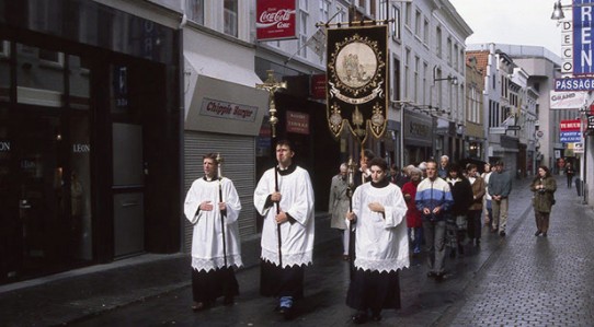 Phép lạ Thánh Thể ngoạn mục, được nhanh chóng công nhận tại Hà Lan và cuộc hành hương Stille Omgang