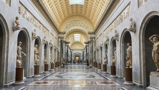 Tin vui: Đức Thánh Cha chỉ bị hẹp đại tràng, không bị ung thư. Giáo Hội không hề có Phó Giáo Hoàng.