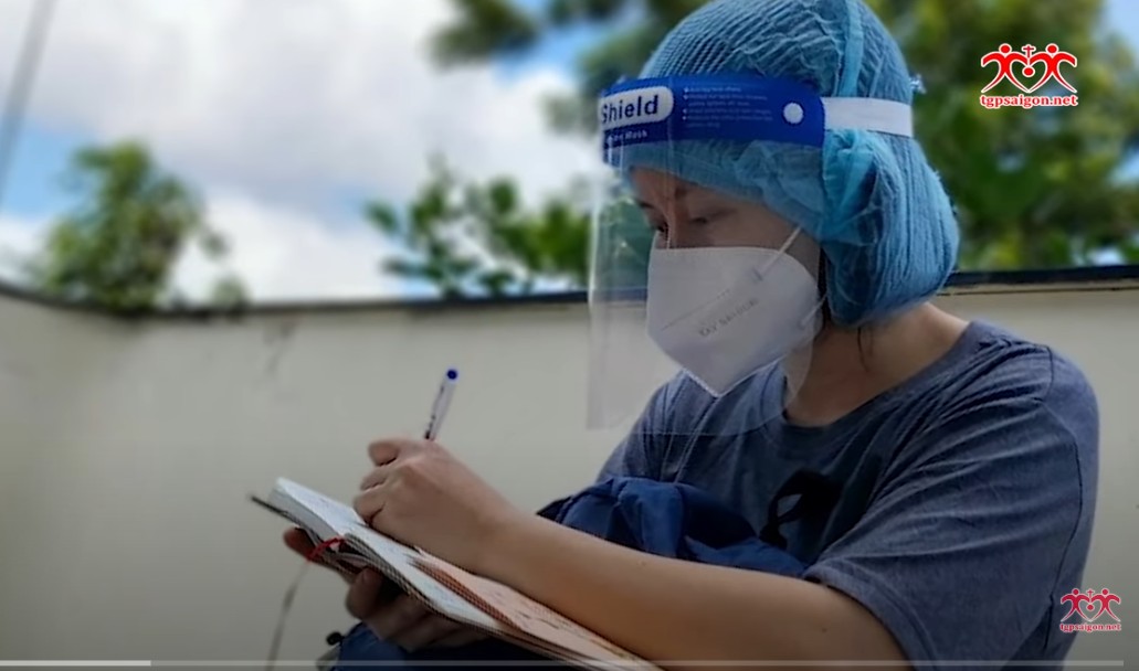 2 TUẦN PHỤC VỤ BỆNH NHÂN COVID-19 TẠI BỆNH VIỆN DÃ CHIẾN | Nhật ký Phục vụ tại Bệnh viện dã chiến