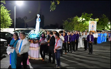 Rước kiệu Đức Mẹ tháng Mân Côi